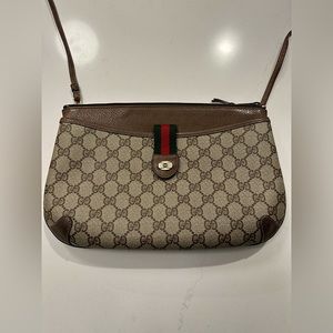 Certified authentic GUCCI Accessory Collection. Made in Italy. Vintage 1980s